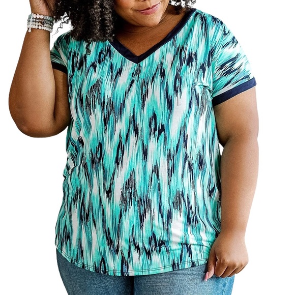 Enchant a Moment Top (new, never worn) - Picture 1 of 6